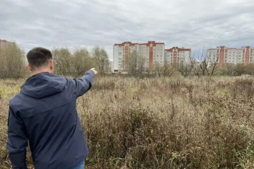 В Вологде приводят в порядок заброшенный инвестором участок