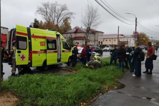 В Череповце водитель иномарки сбил 18-летнюю девушку